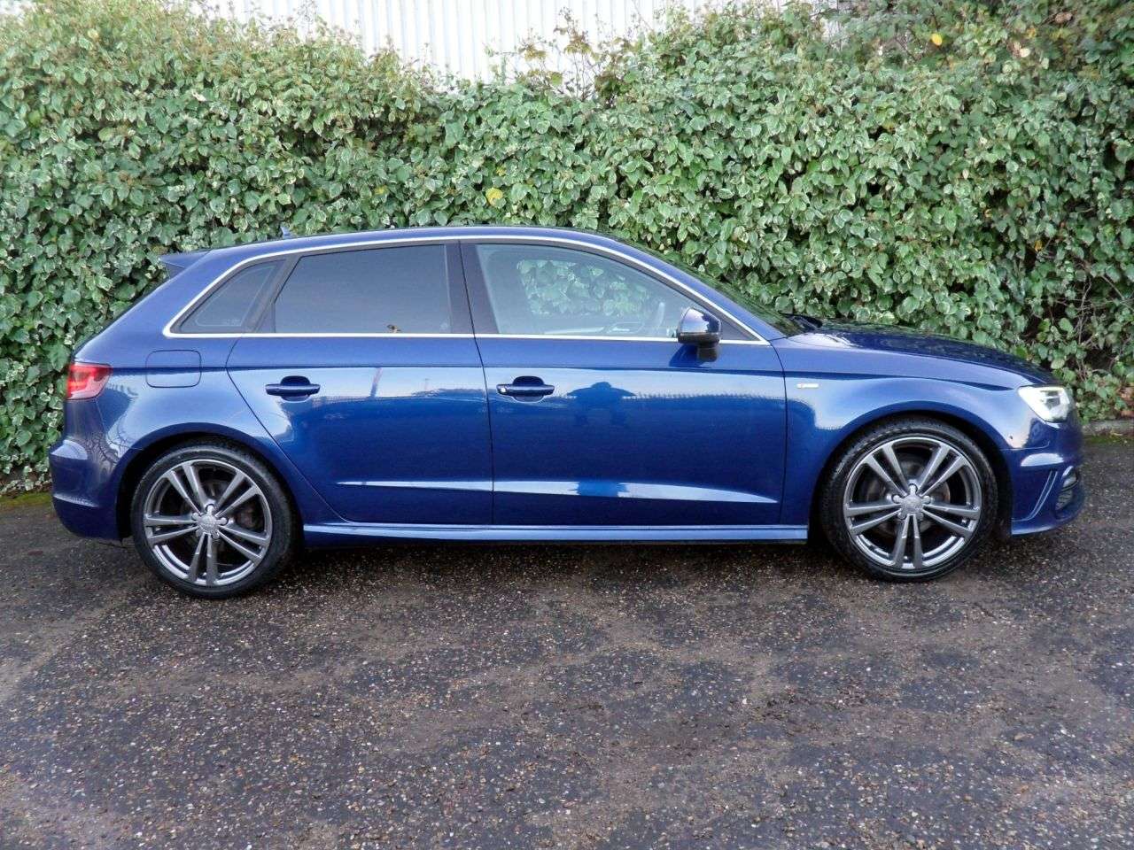 A 2014 AUDI A3 1.4 TFSI S line Sportback 5dr Petrol Manual Euro 5 (s/s) (122 ps) A 2014 AUDI A3 1.4 TFSI S line Sportback 5dr Petrol Manual Euro 5 (s/s) (122 ps)