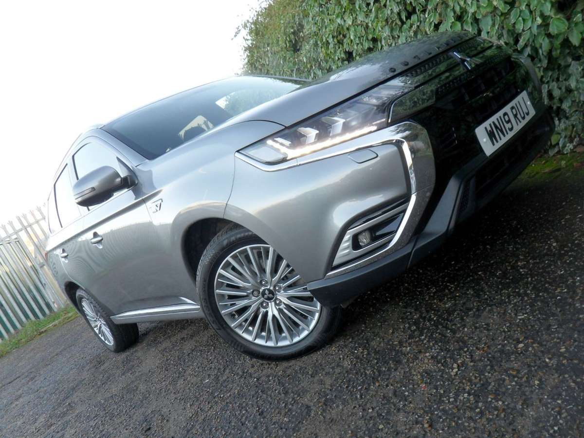 Check out this Mitsubishi Outlander 2019 Hybrid Electric Automatic