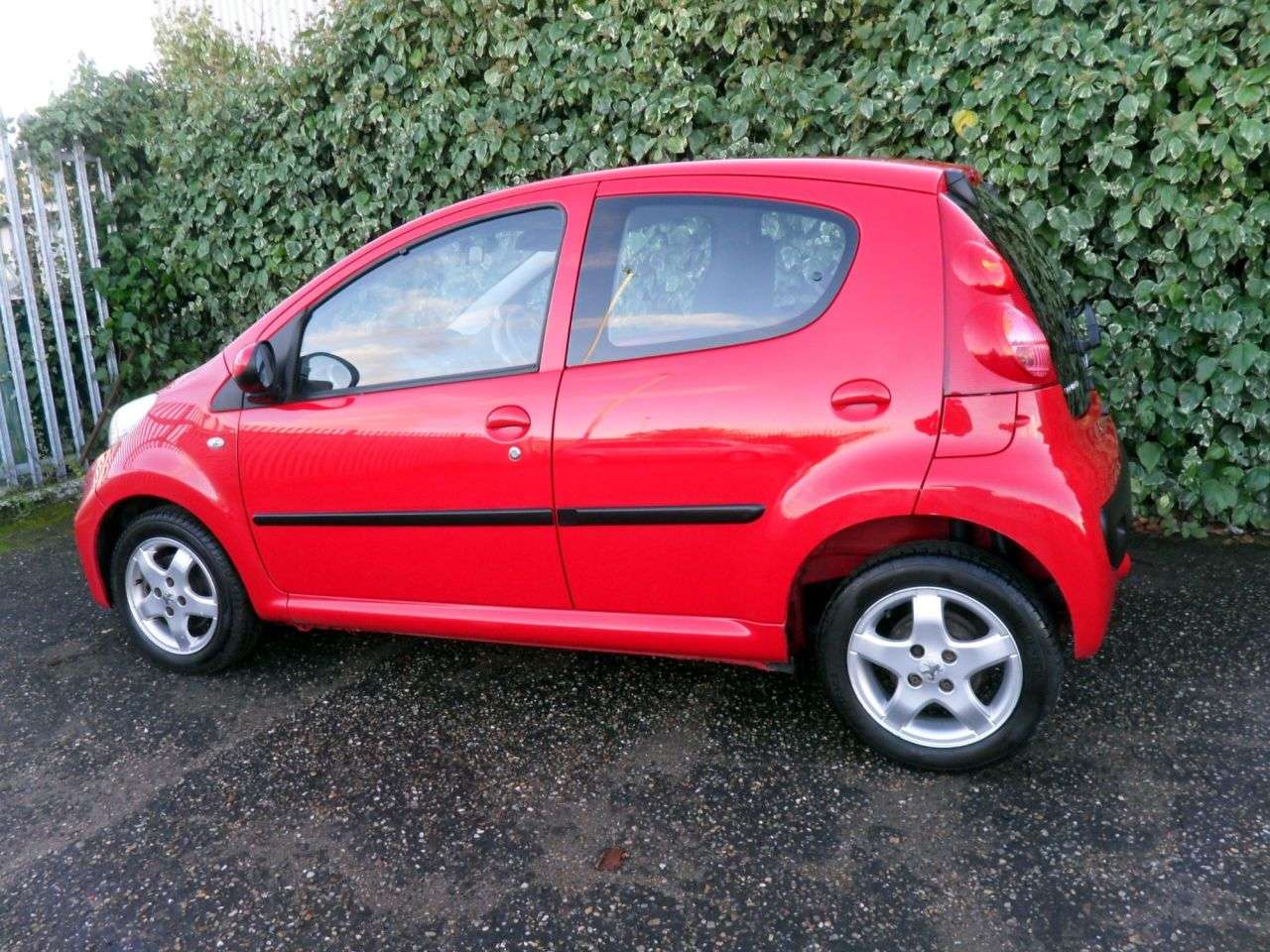 2009 PEUGEOT 107 2009 PEUGEOT 107