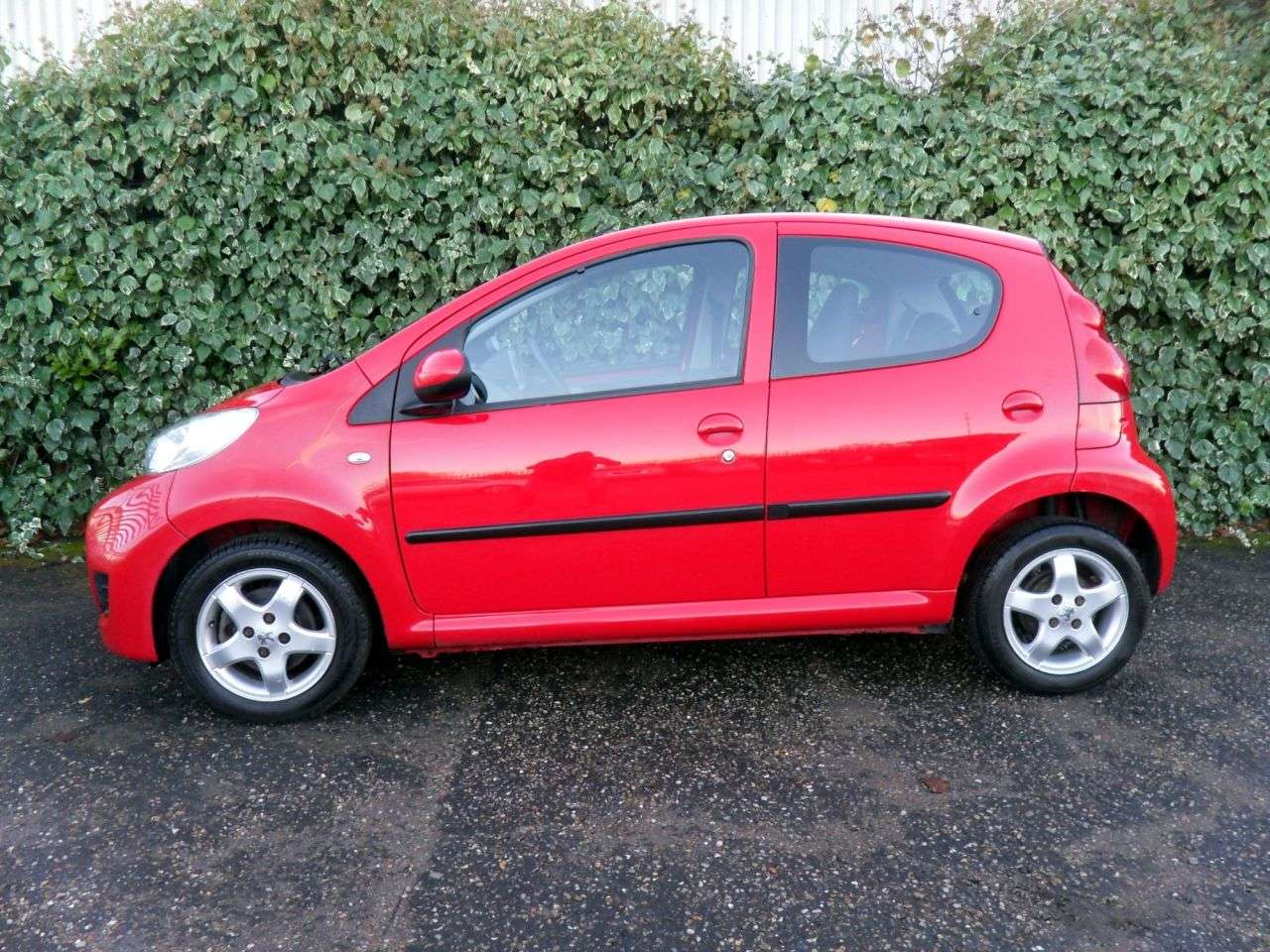2009 PEUGEOT 107 2009 PEUGEOT 107