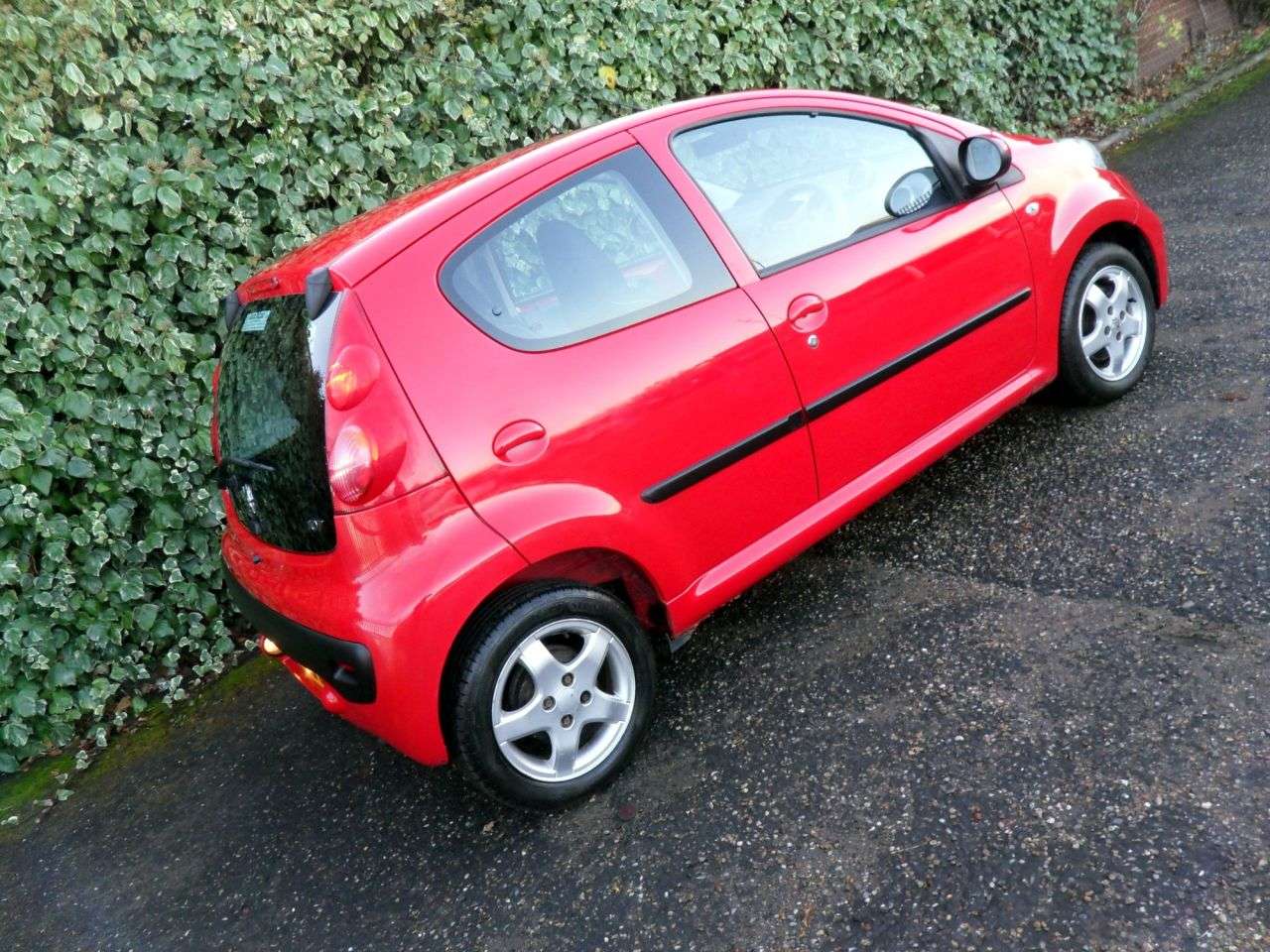 2009 PEUGEOT 107 2009 PEUGEOT 107