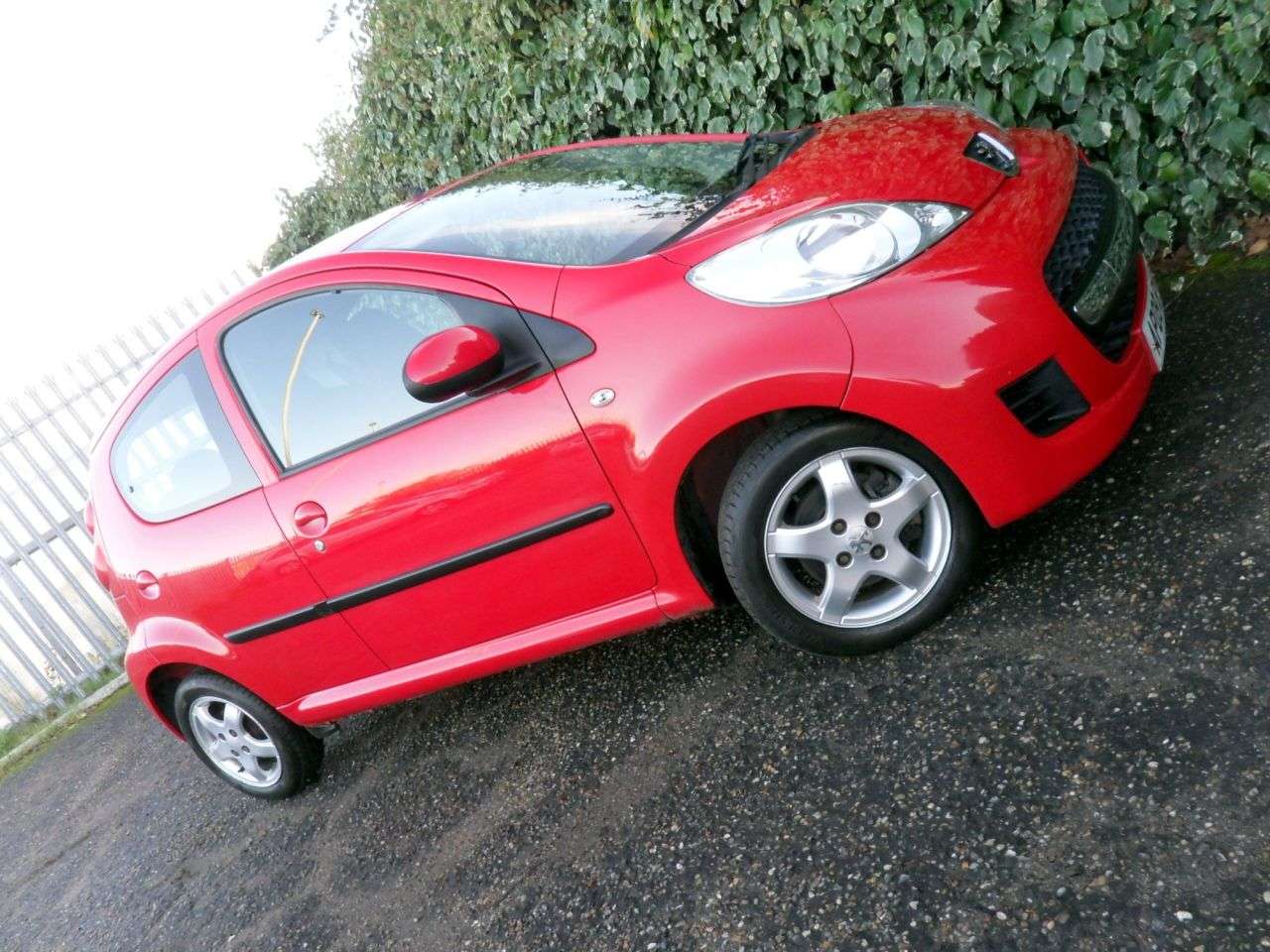 2009 PEUGEOT 107 2009 PEUGEOT 107