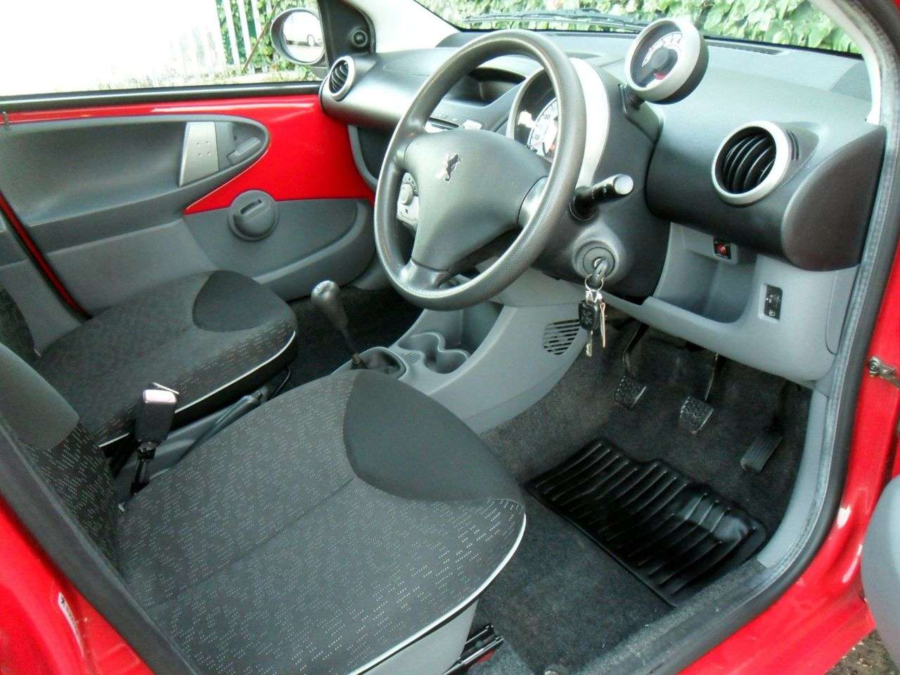 2009 PEUGEOT 107 2009 PEUGEOT 107