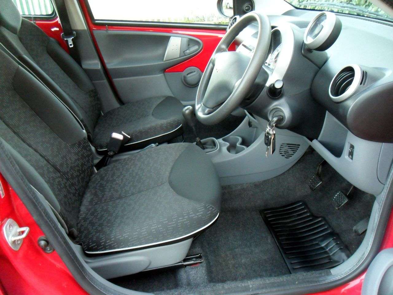 2009 PEUGEOT 107 2009 PEUGEOT 107