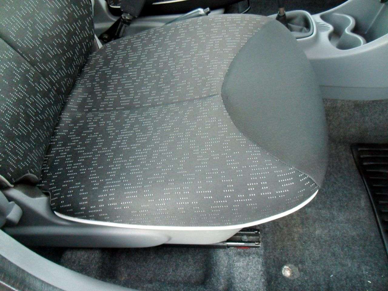 2009 PEUGEOT 107 2009 PEUGEOT 107