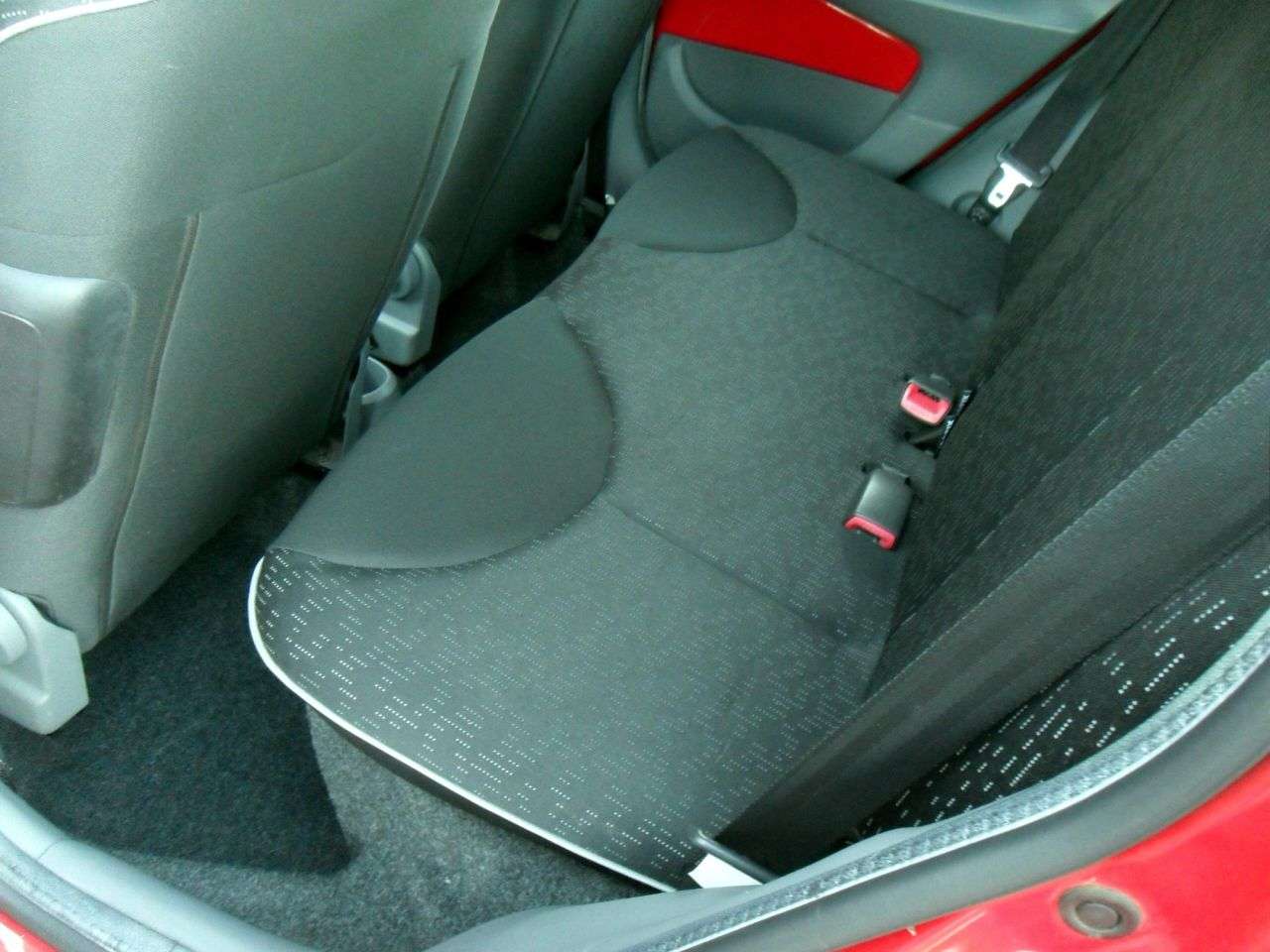 2009 PEUGEOT 107 2009 PEUGEOT 107