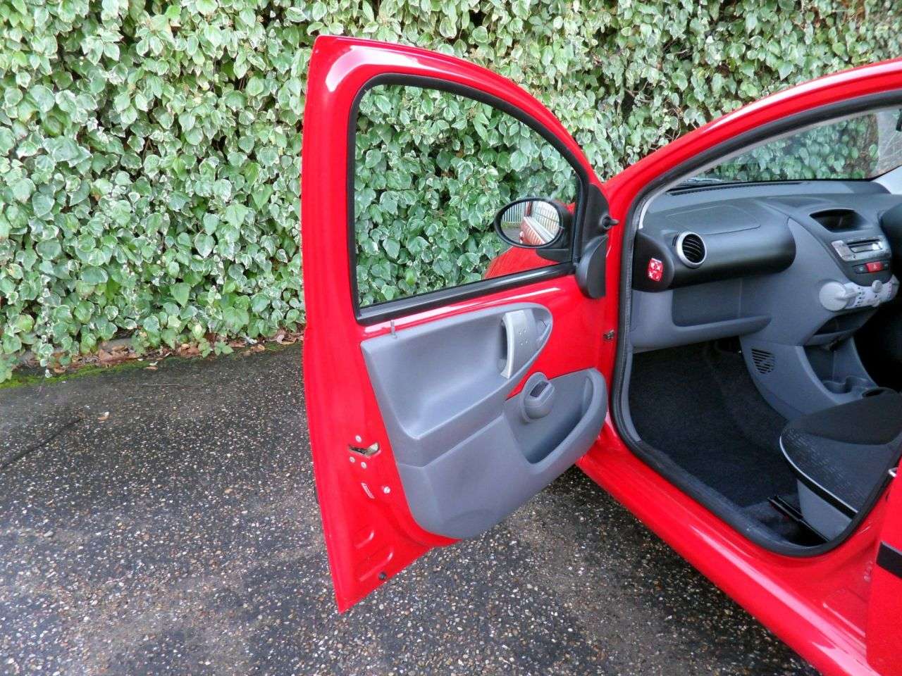 2009 PEUGEOT 107 2009 PEUGEOT 107