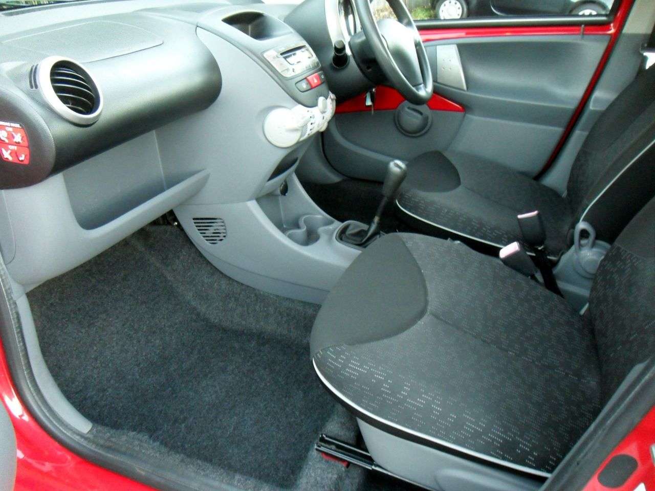 2009 PEUGEOT 107 2009 PEUGEOT 107