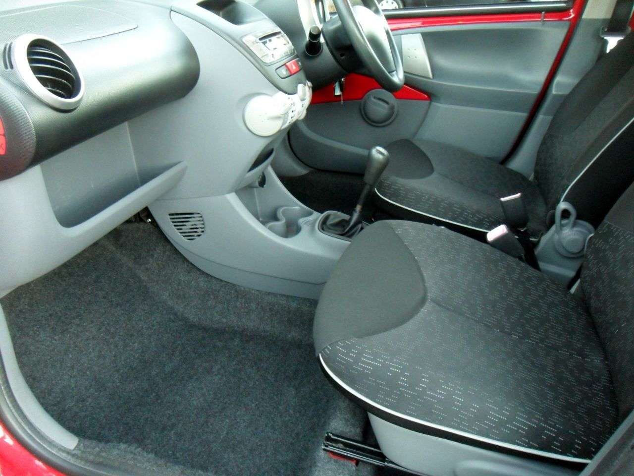 2009 PEUGEOT 107 2009 PEUGEOT 107