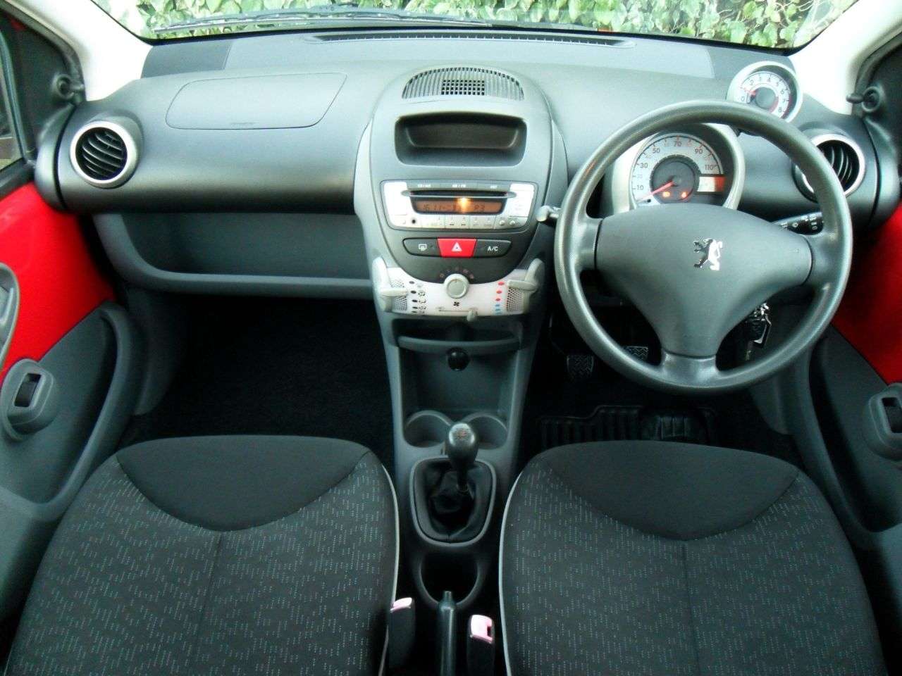 2009 PEUGEOT 107 2009 PEUGEOT 107