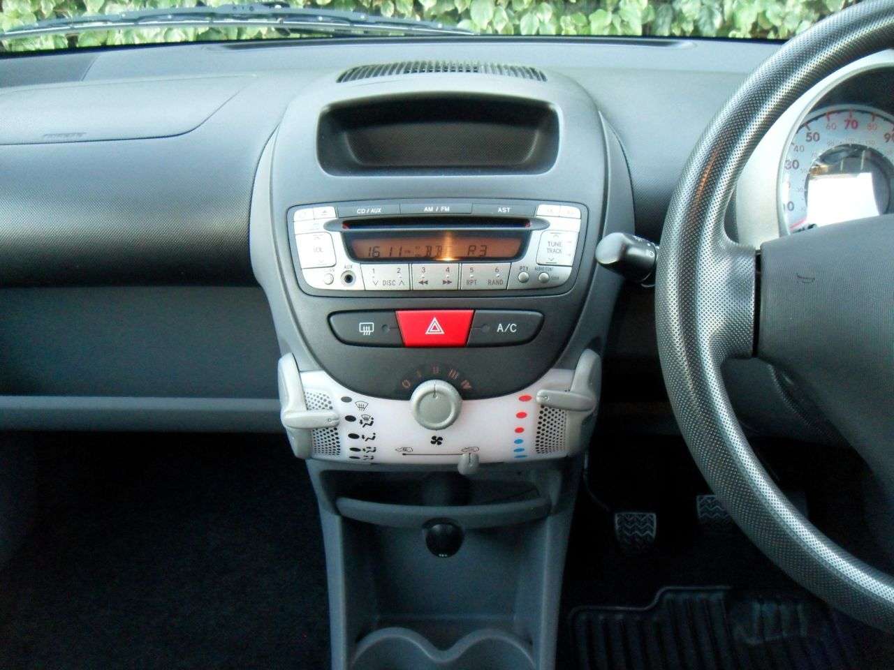 2009 PEUGEOT 107 2009 PEUGEOT 107