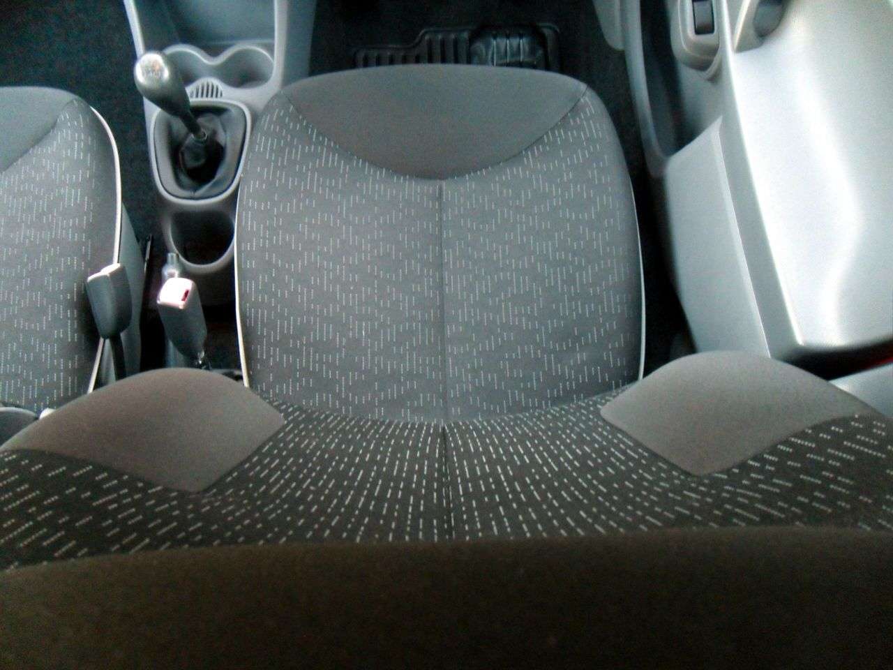 2009 PEUGEOT 107 2009 PEUGEOT 107