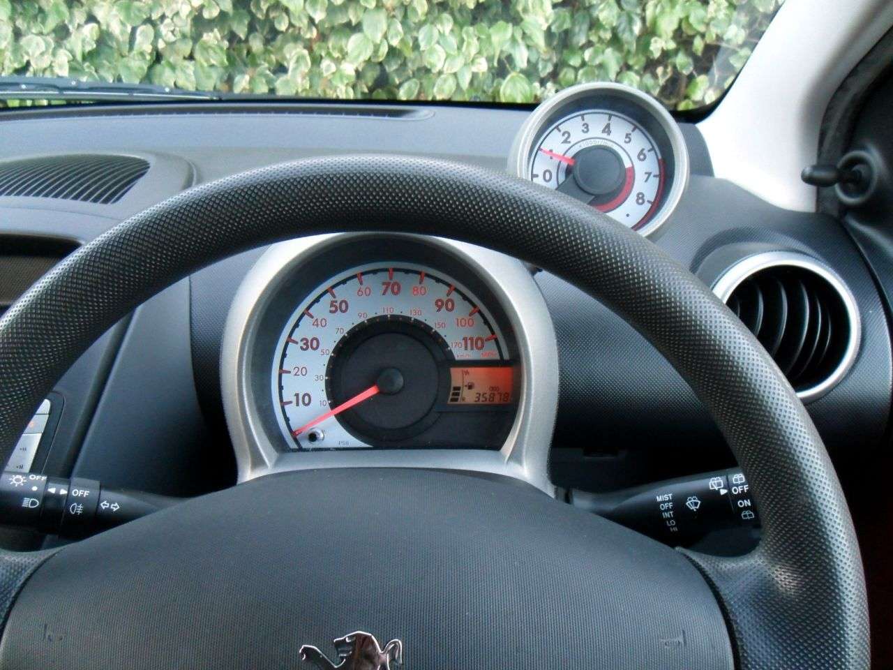 2009 PEUGEOT 107 2009 PEUGEOT 107