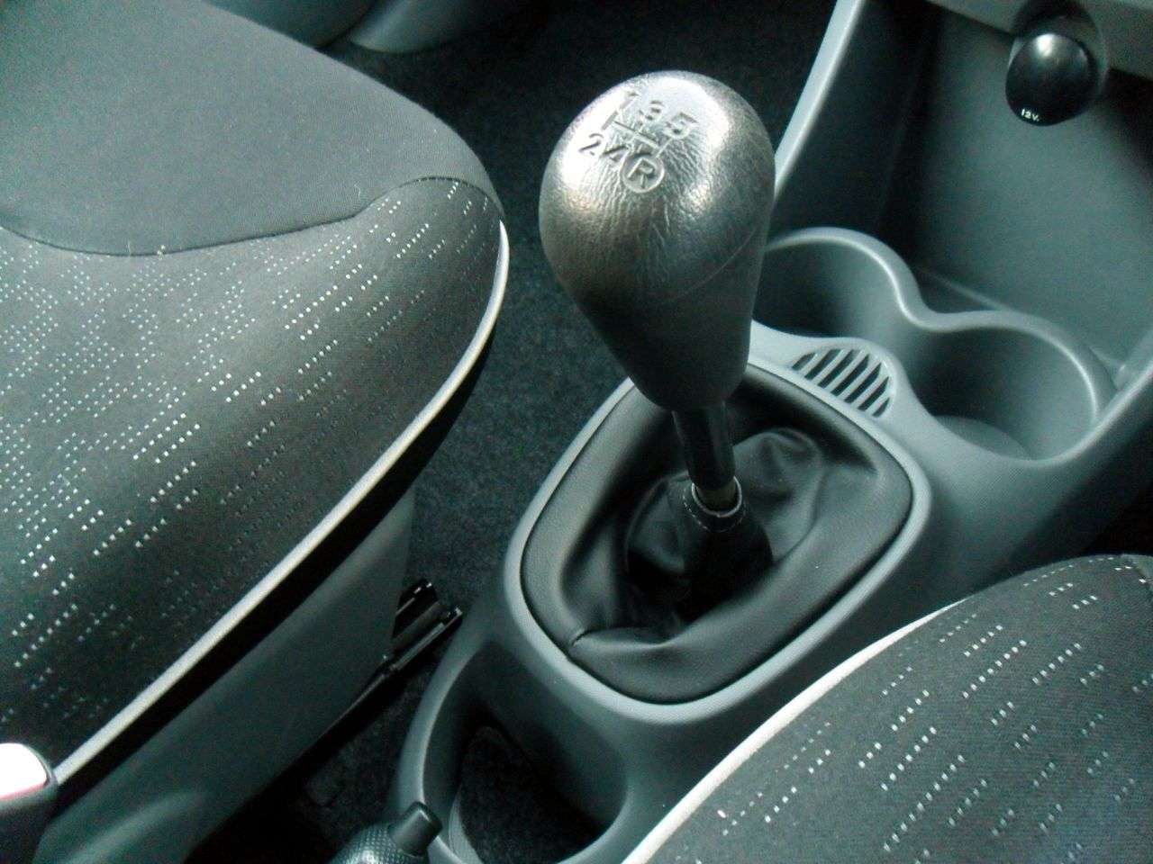 2009 PEUGEOT 107 2009 PEUGEOT 107