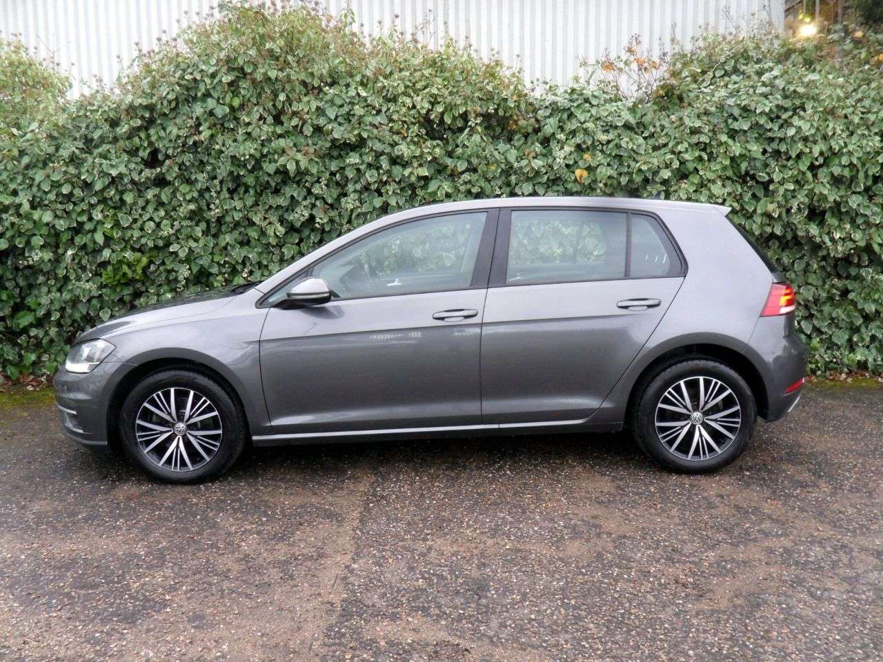 2018 VOLKSWAGEN GOLF 2018 VOLKSWAGEN GOLF