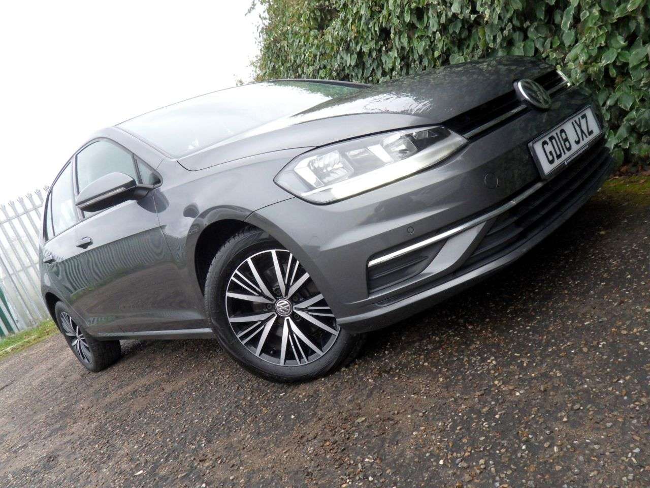 A 2018 VOLKSWAGEN GOLF 1.6 TDI SE Hatchback 5dr Diesel DSG Euro 6 (s/s) (115 ps) Recent New Tyres A 2018 VOLKSWAGEN GOLF 1.6 TDI SE Hatchback 5dr Diesel DSG Euro 6 (s/s) (115 ps) Recent New Tyres
