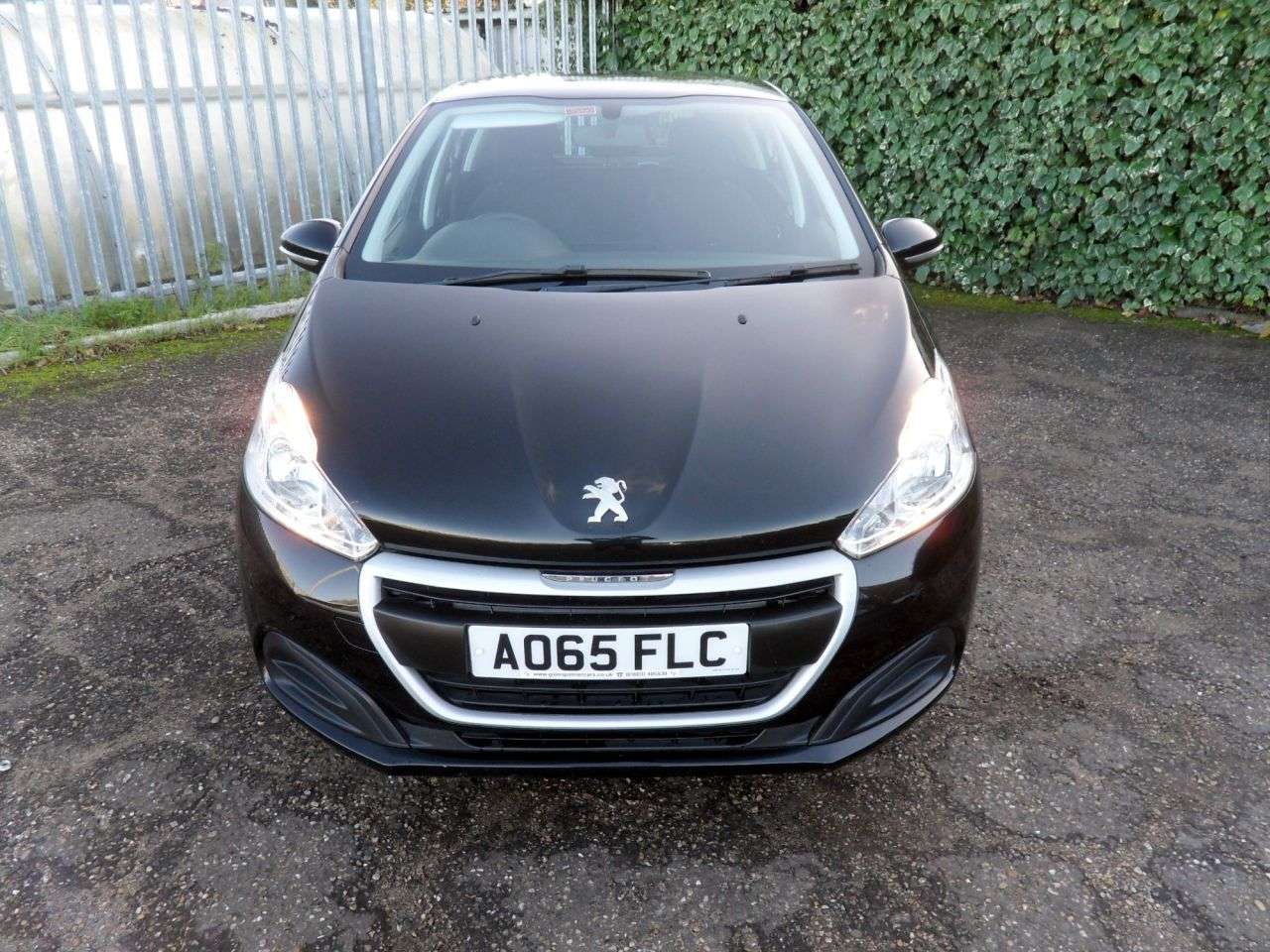 2015 PEUGEOT 208 2015 PEUGEOT 208