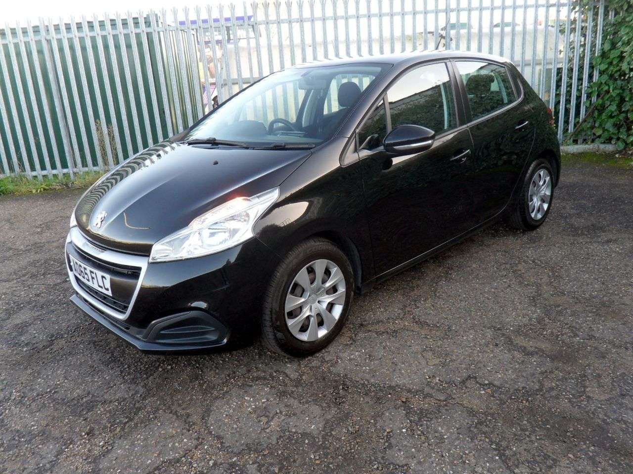 2015 PEUGEOT 208 2015 PEUGEOT 208