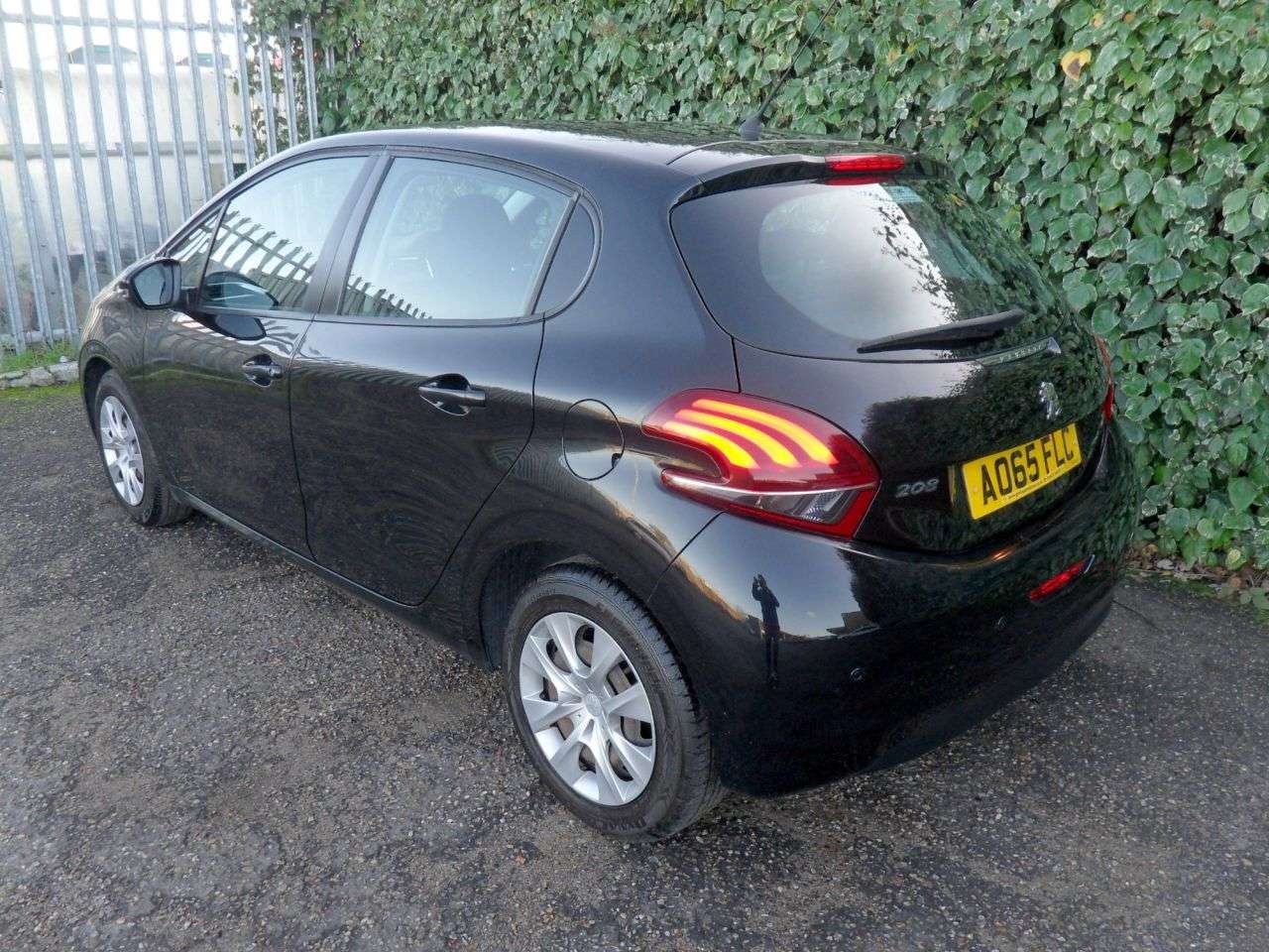 2015 PEUGEOT 208 2015 PEUGEOT 208