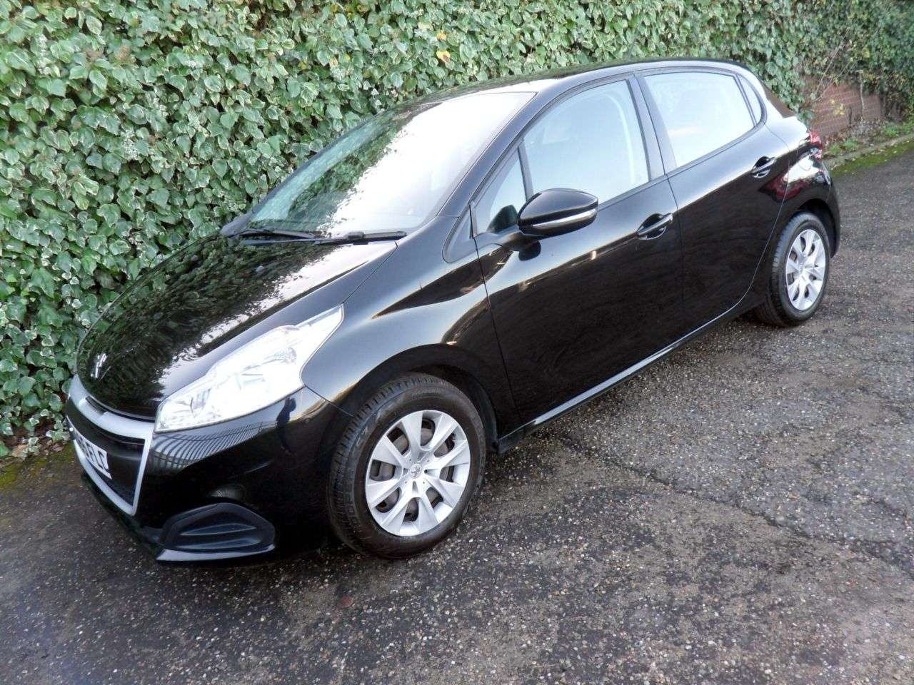 2015 PEUGEOT 208 2015 PEUGEOT 208