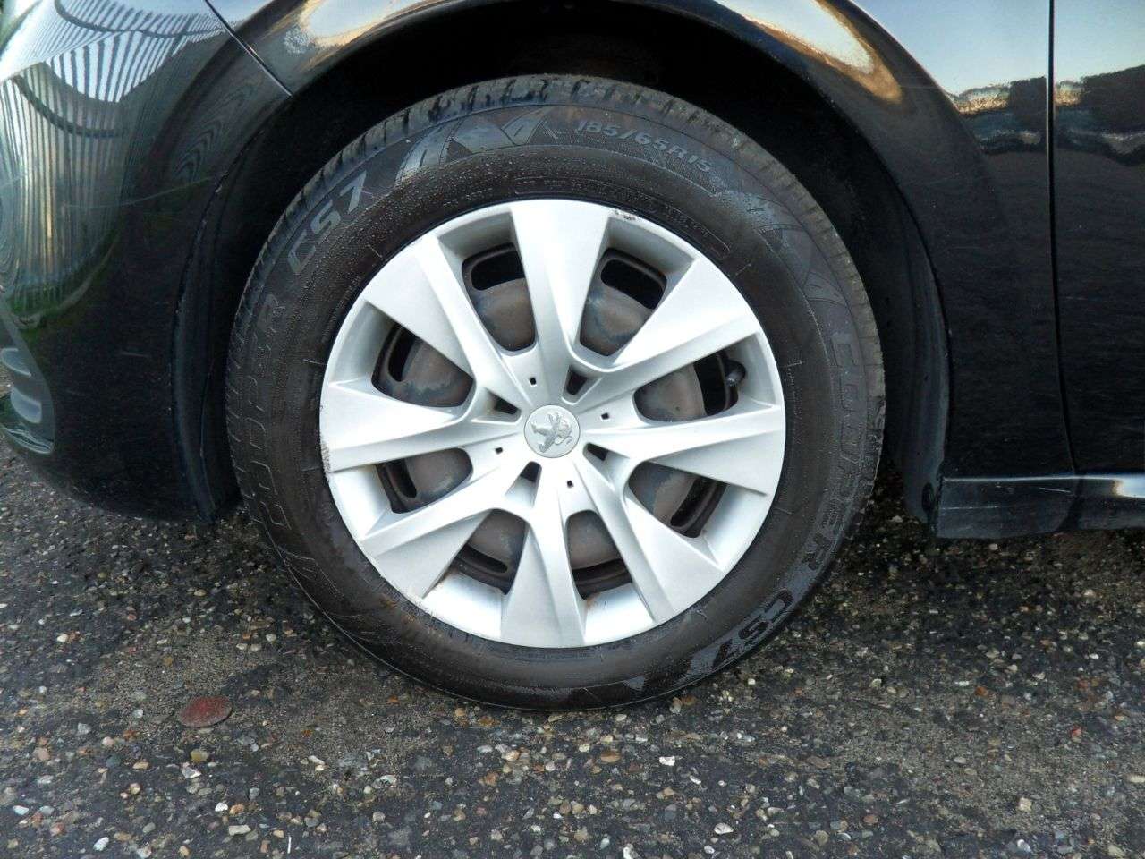 2015 PEUGEOT 208 2015 PEUGEOT 208