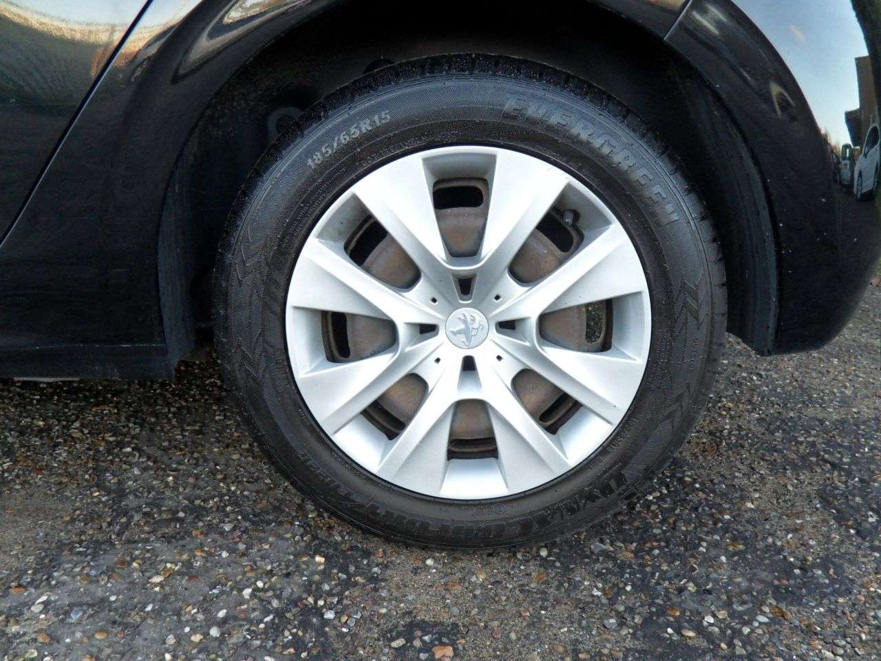 2015 PEUGEOT 208 2015 PEUGEOT 208