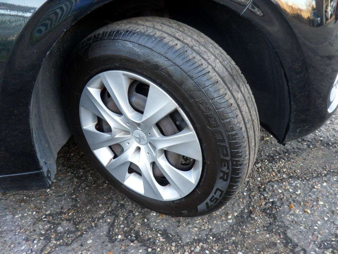 2015 PEUGEOT 208 2015 PEUGEOT 208