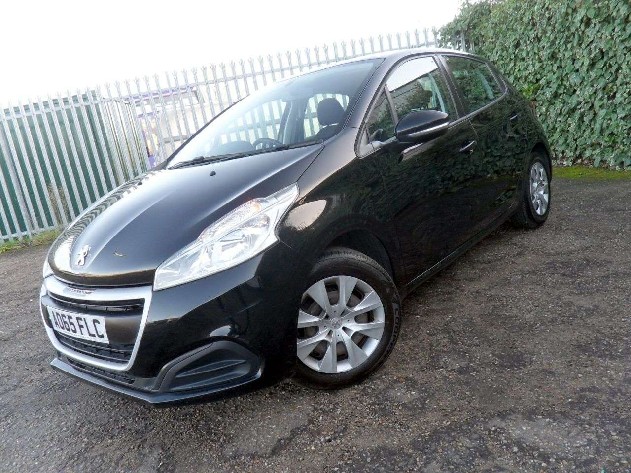 2015 PEUGEOT 208 2015 PEUGEOT 208