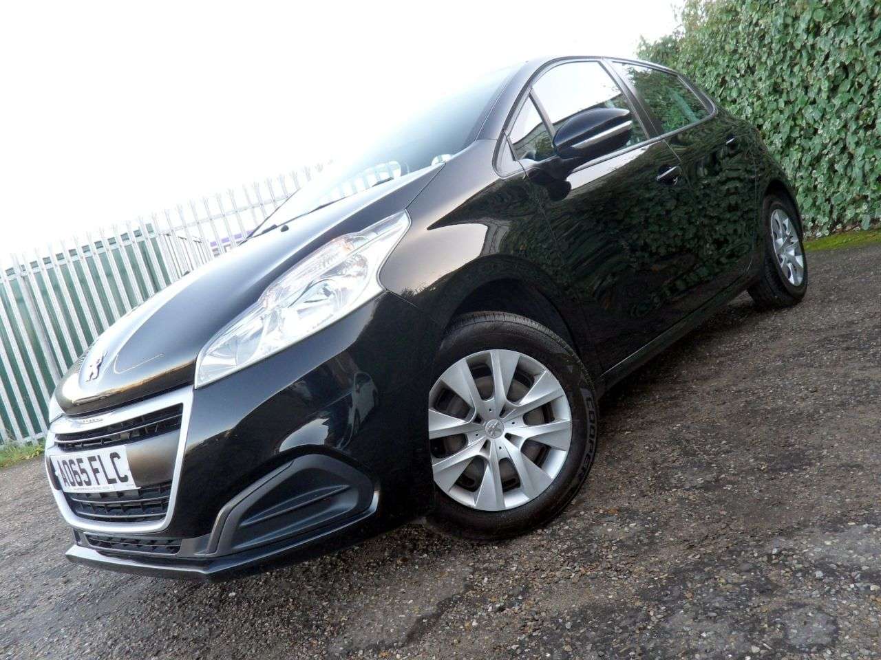 2015 PEUGEOT 208 2015 PEUGEOT 208