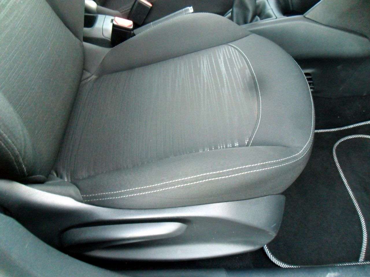 2015 PEUGEOT 208 2015 PEUGEOT 208