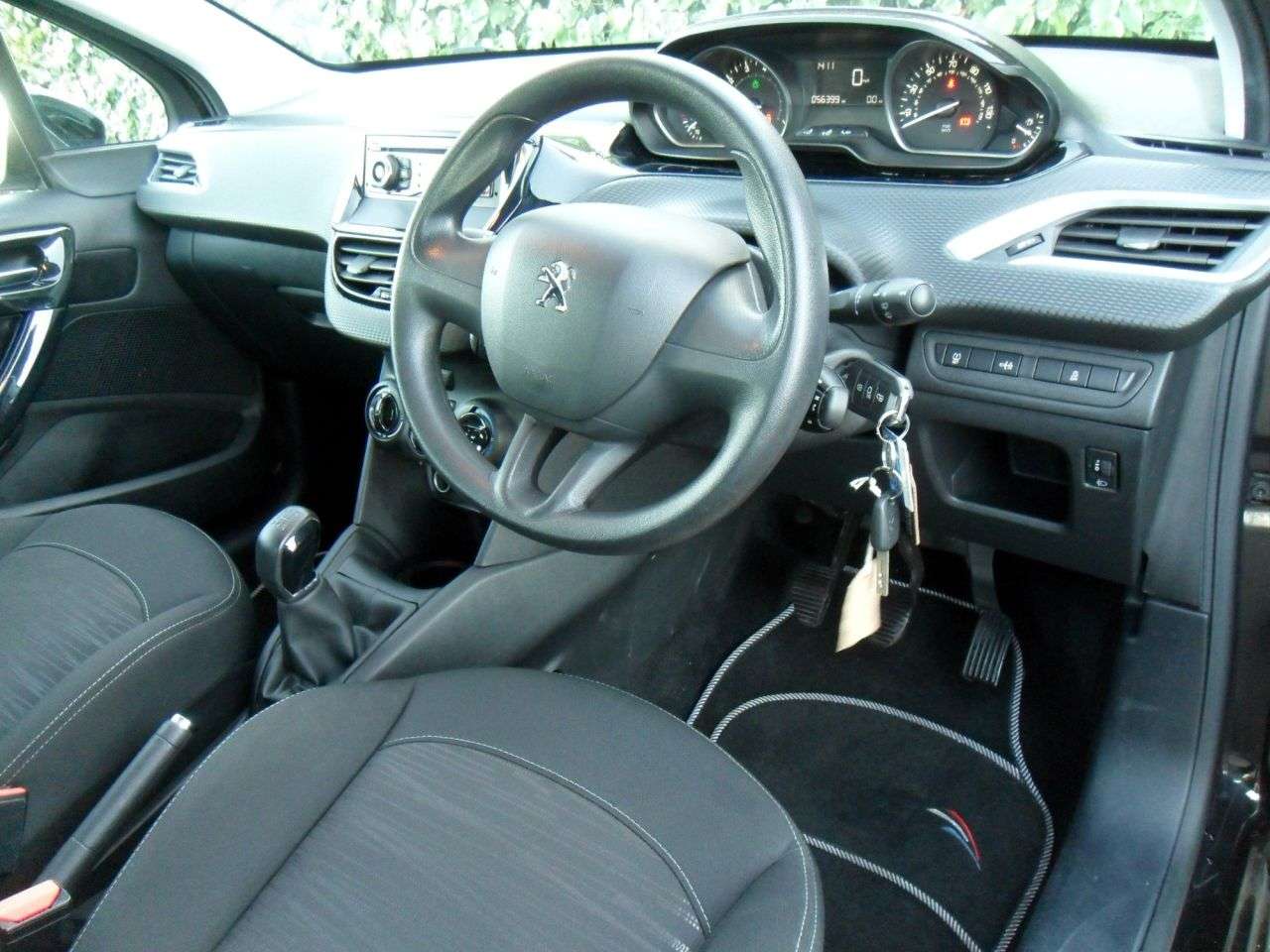 2015 PEUGEOT 208 2015 PEUGEOT 208