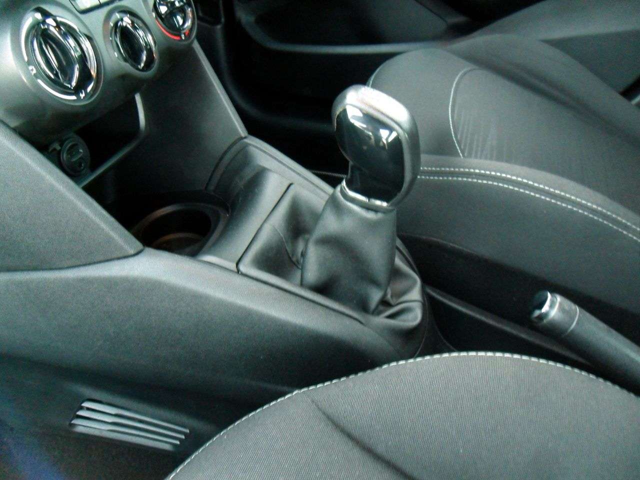 2015 PEUGEOT 208 2015 PEUGEOT 208