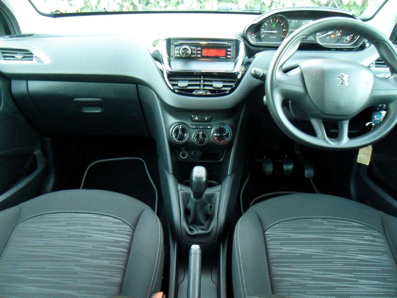 2015 PEUGEOT 208 2015 PEUGEOT 208