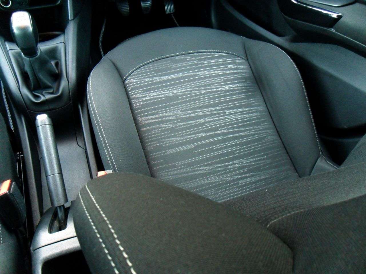 2015 PEUGEOT 208 2015 PEUGEOT 208