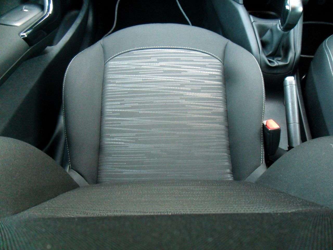 2015 PEUGEOT 208 2015 PEUGEOT 208