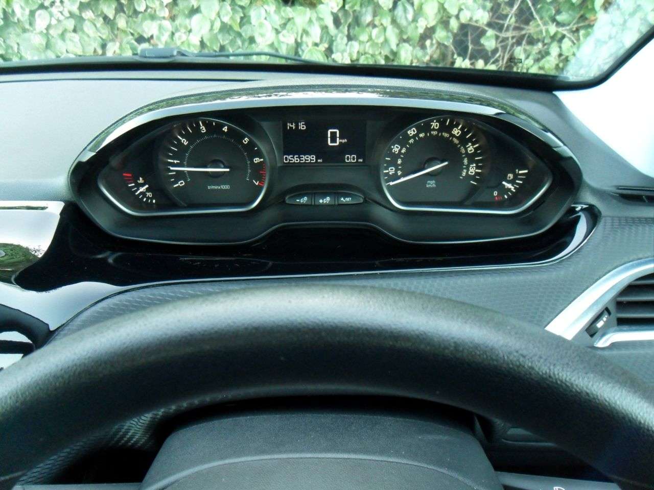 2015 PEUGEOT 208 2015 PEUGEOT 208