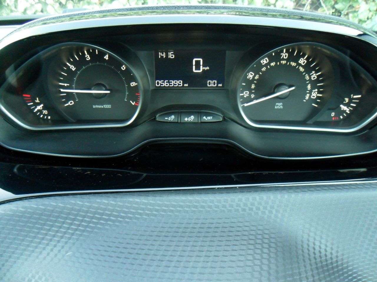 2015 PEUGEOT 208 2015 PEUGEOT 208