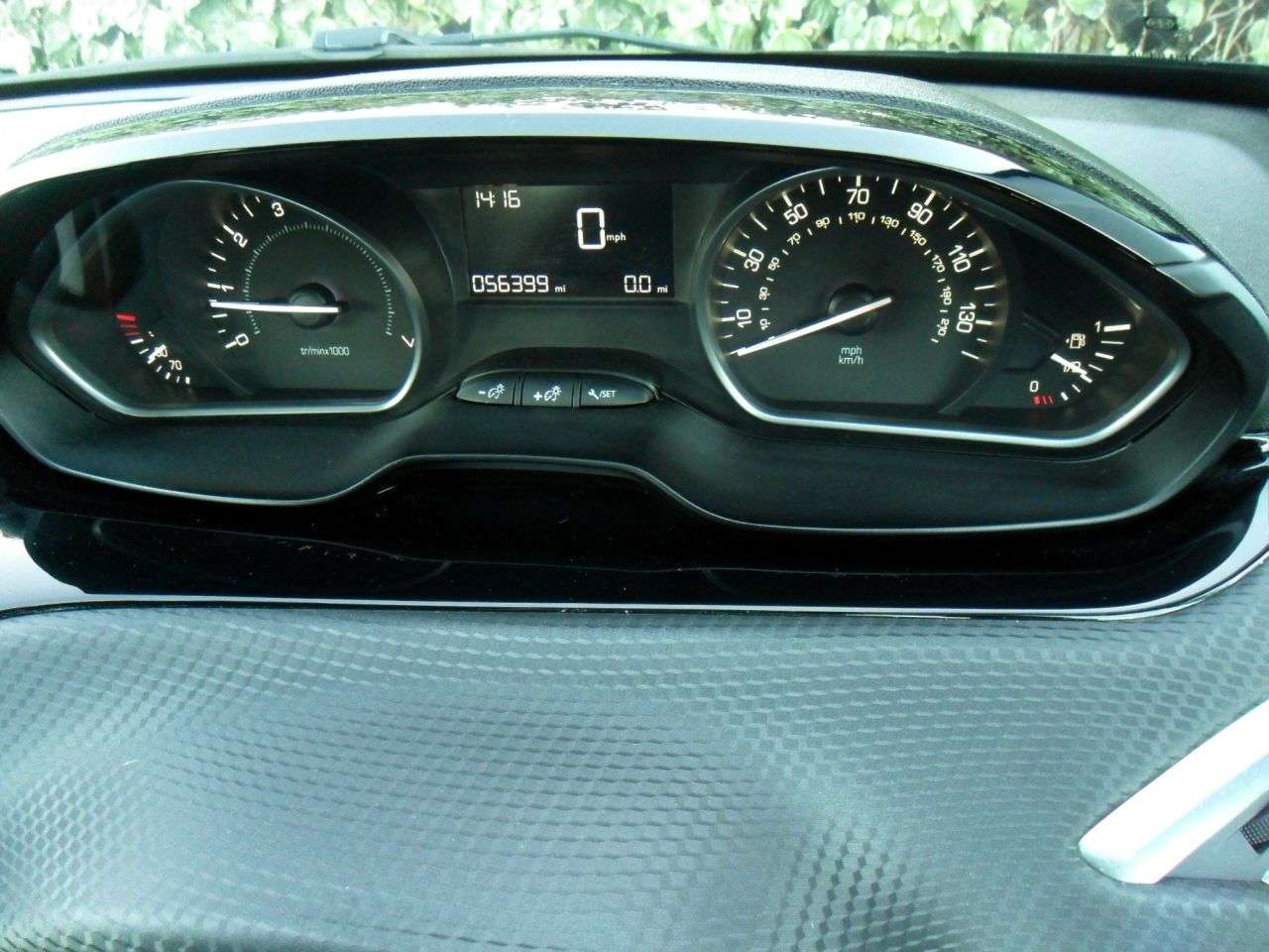 2015 PEUGEOT 208 2015 PEUGEOT 208