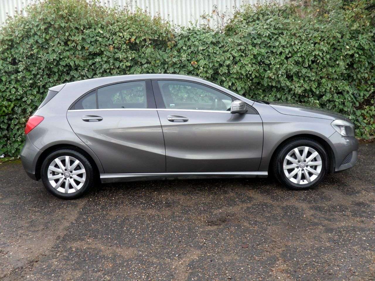 A 2013 MERCEDES-BENZ A-CLASS 1.8 A180 CDI SE Hatchback 5dr Diesel 7G-DCT Euro 5 (s/s) (109 ps) Low Milea A 2013 MERCEDES-BENZ A-CLASS 1.8 A180 CDI SE Hatchback 5dr Diesel 7G-DCT Euro 5 (s/s) (109 ps) Low Milea