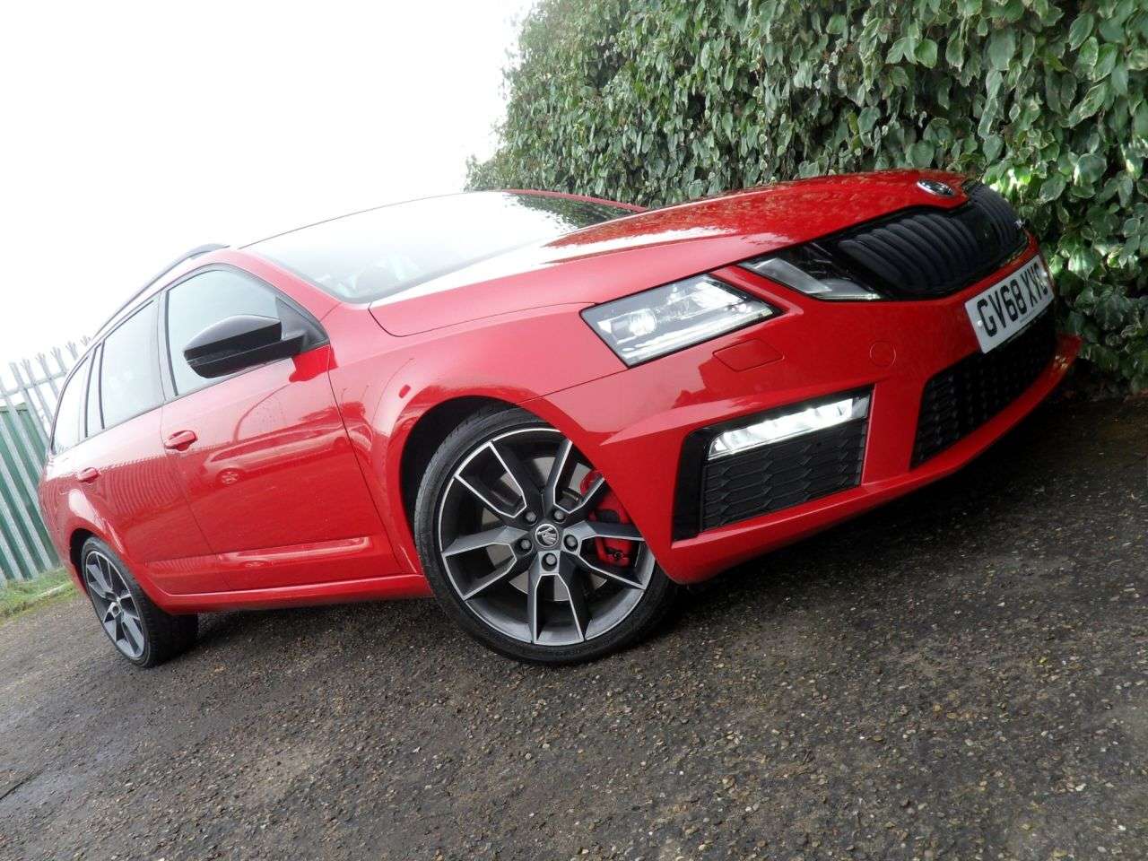 A 2019 SKODA OCTAVIA 2.0 TSI GPF vRS Estate 5dr Petrol Manual Euro 6 (s/s) (245 ps) 2Owners Full A 2019 SKODA OCTAVIA 2.0 TSI GPF vRS Estate 5dr Petrol Manual Euro 6 (s/s) (245 ps) 2Owners Full