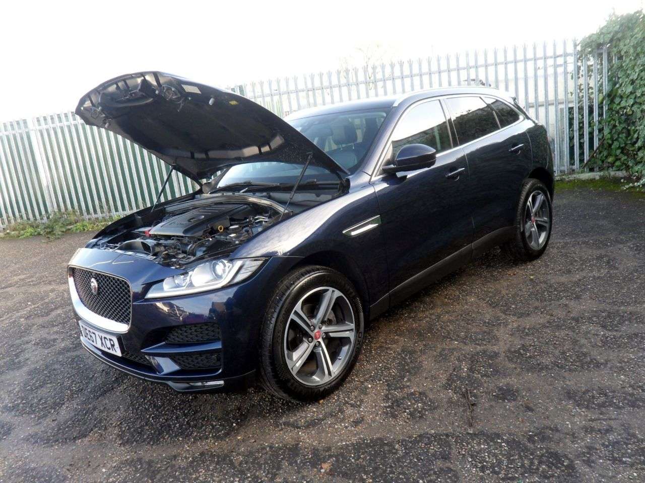 2017 JAGUAR F-PACE 2017 JAGUAR F-PACE