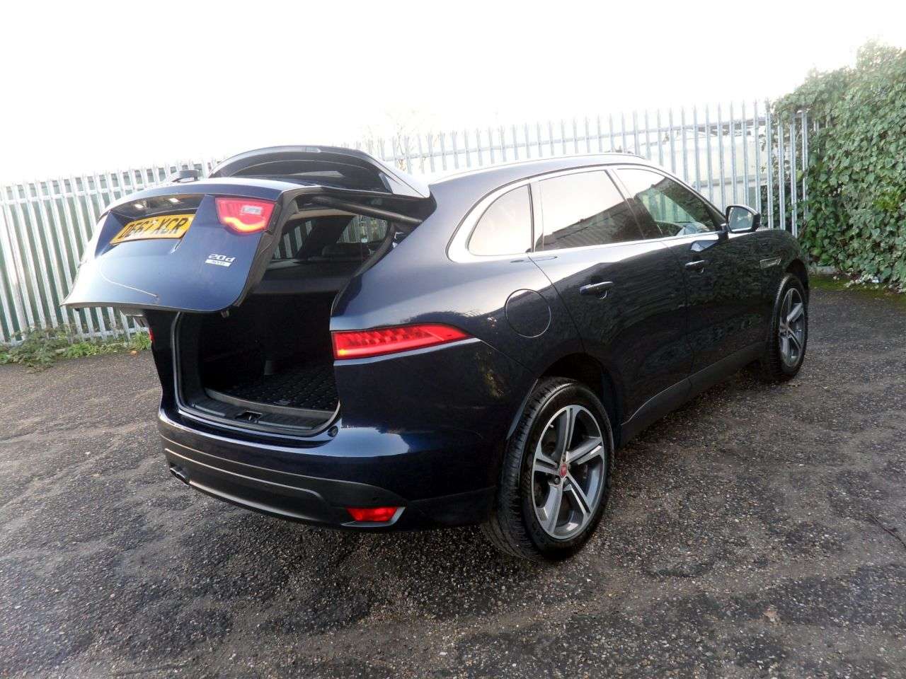 2017 JAGUAR F-PACE 2017 JAGUAR F-PACE