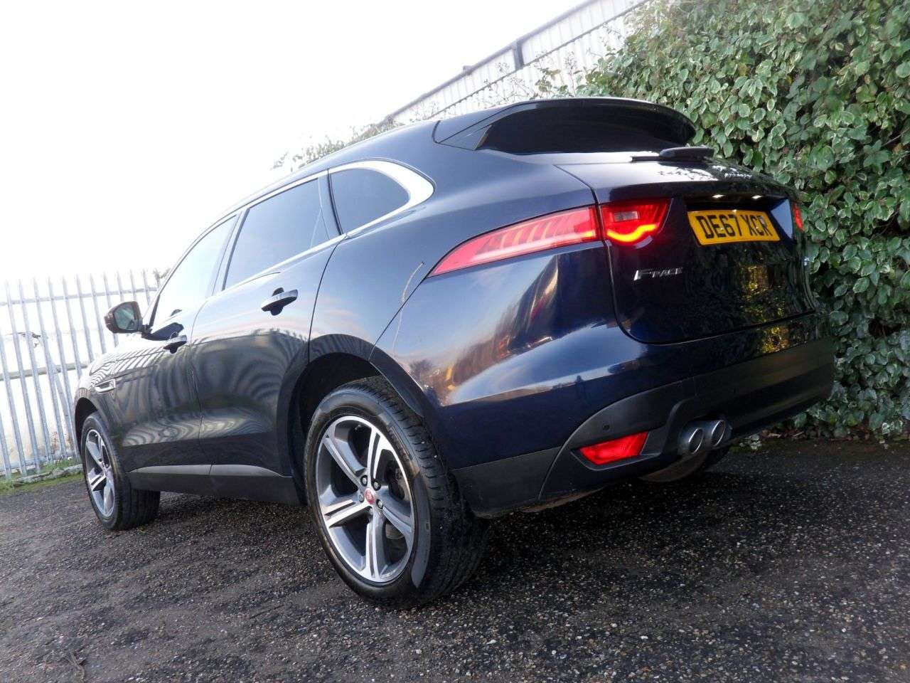 2017 JAGUAR F-PACE 2017 JAGUAR F-PACE