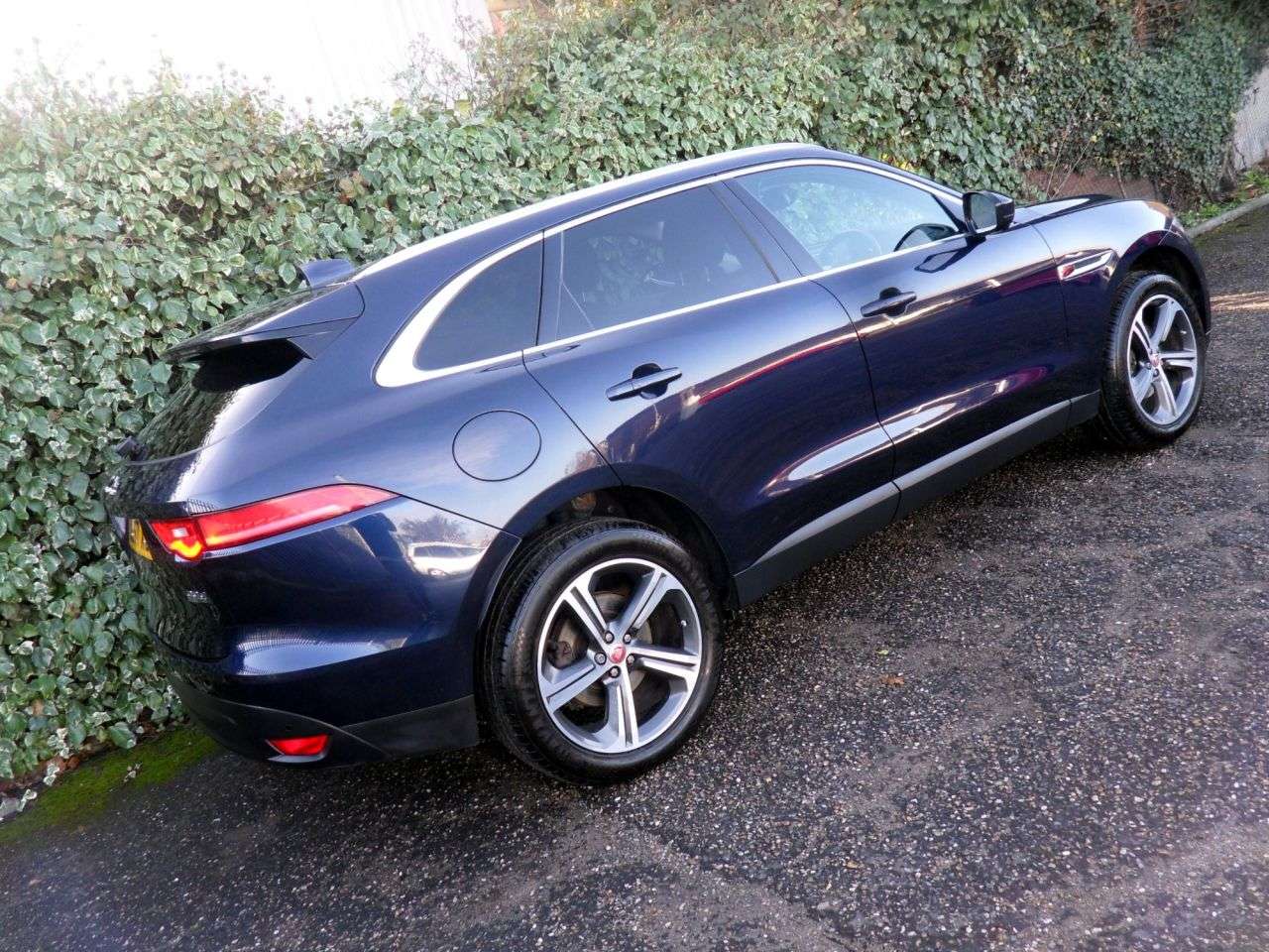 2017 JAGUAR F-PACE 2017 JAGUAR F-PACE