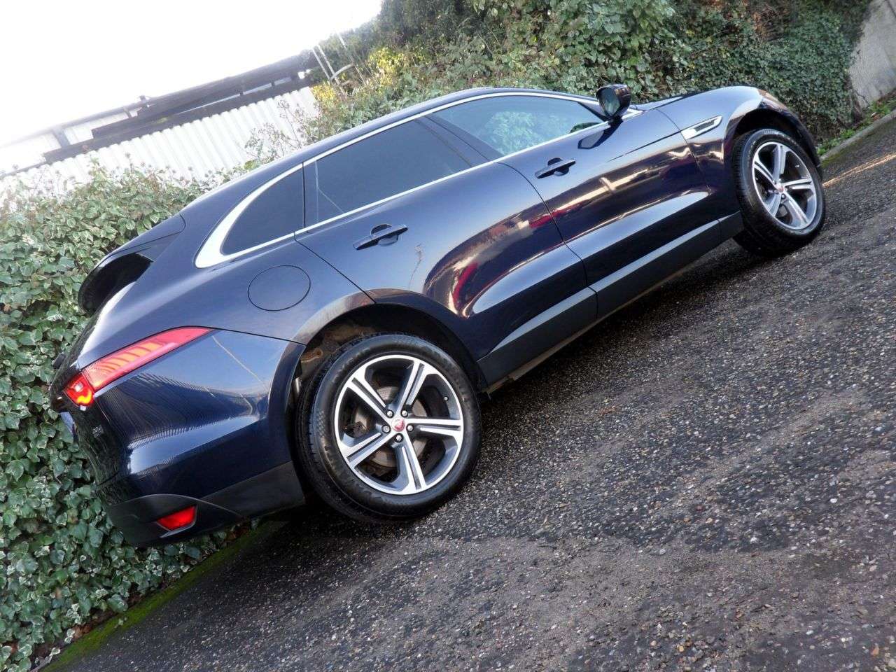 2017 JAGUAR F-PACE 2017 JAGUAR F-PACE