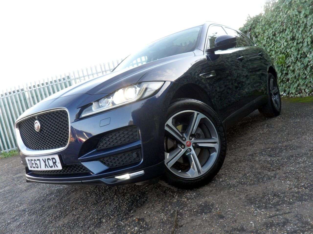 2017 JAGUAR F-PACE 2017 JAGUAR F-PACE
