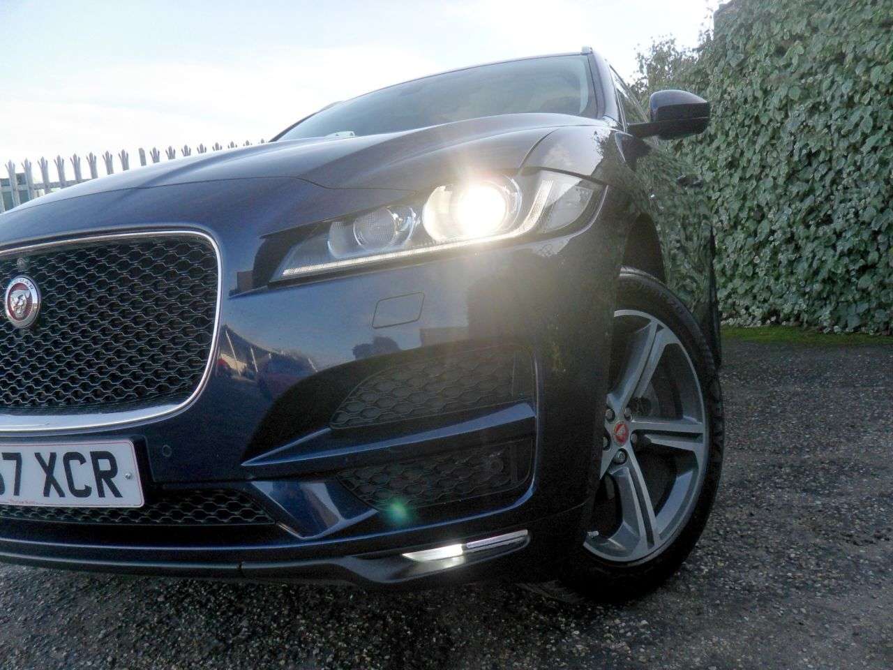 2017 JAGUAR F-PACE 2017 JAGUAR F-PACE