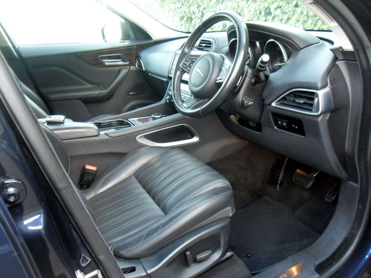 2017 JAGUAR F-PACE 2017 JAGUAR F-PACE