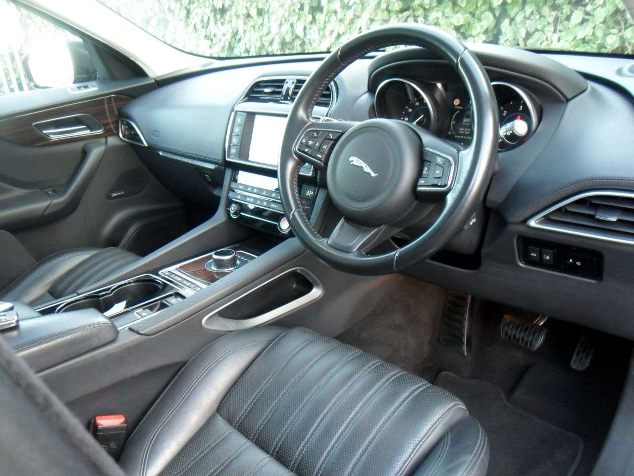 2017 JAGUAR F-PACE 2017 JAGUAR F-PACE