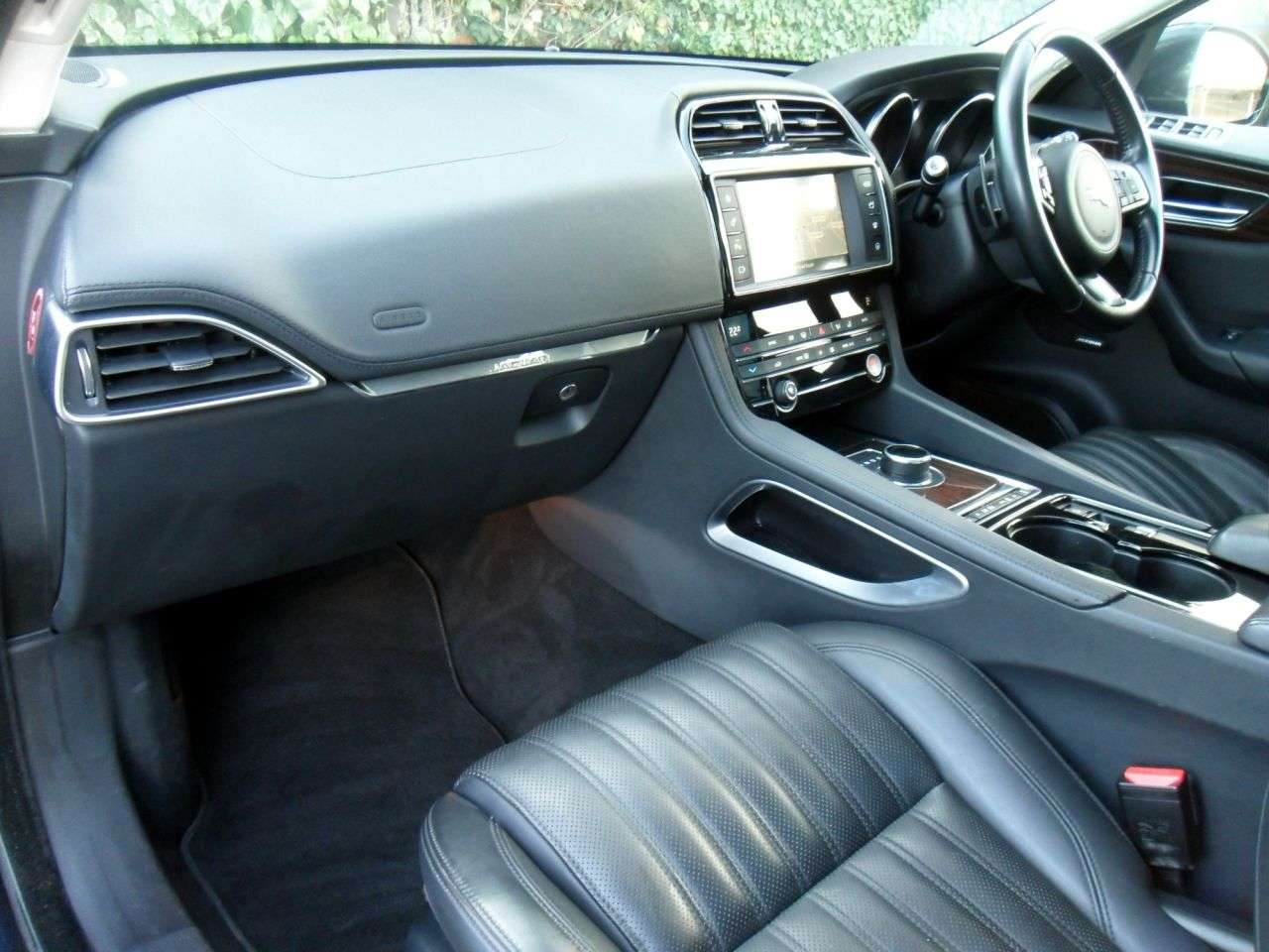 2017 JAGUAR F-PACE 2017 JAGUAR F-PACE